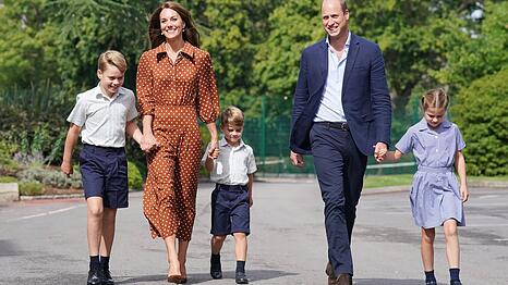 Prinzessin Kate strahlt mit ihren Kindern um die Wette.
