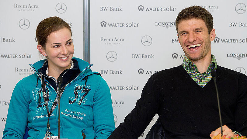 Thomas Müller mit Ehefrau Lisa beim German Masters in Stuttgart. Thomas Müller mit Ehefrau Lisa beim German Masters in Stuttgart.
