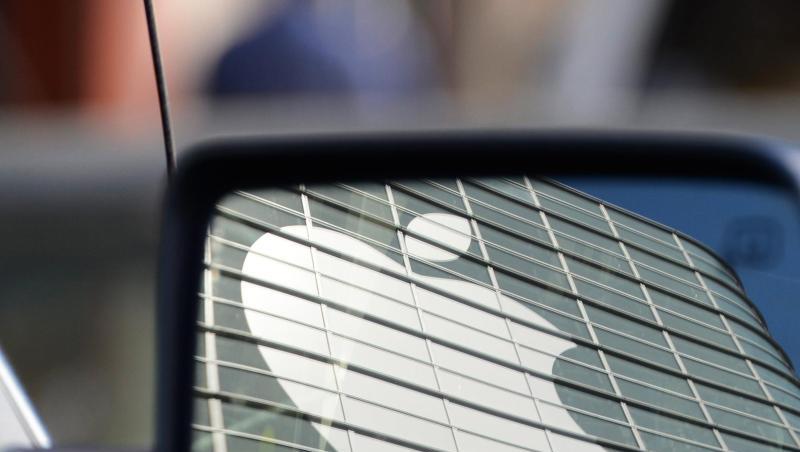 Über das Autoprojekt von Apple wird schon seit Jahren viel spekuliert. Erst wollte der iPhone-Konzern dem Vernehmen nach ein eigenes Auto bauen und hatte schon Prototypen entworfen. Über das Autoprojekt von Apple wird schon seit Jahren viel spekuliert. Erst wollte der iPhone-Konzern dem Vernehmen nach ein eigenes Auto bauen und hatte schon Prototypen entworfen.