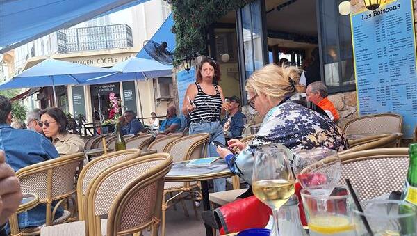 Das Bistrot-Restaurant gleich beim Markt L'Horologe. Das Bistrot-Restaurant gleich beim Markt L'Horologe.