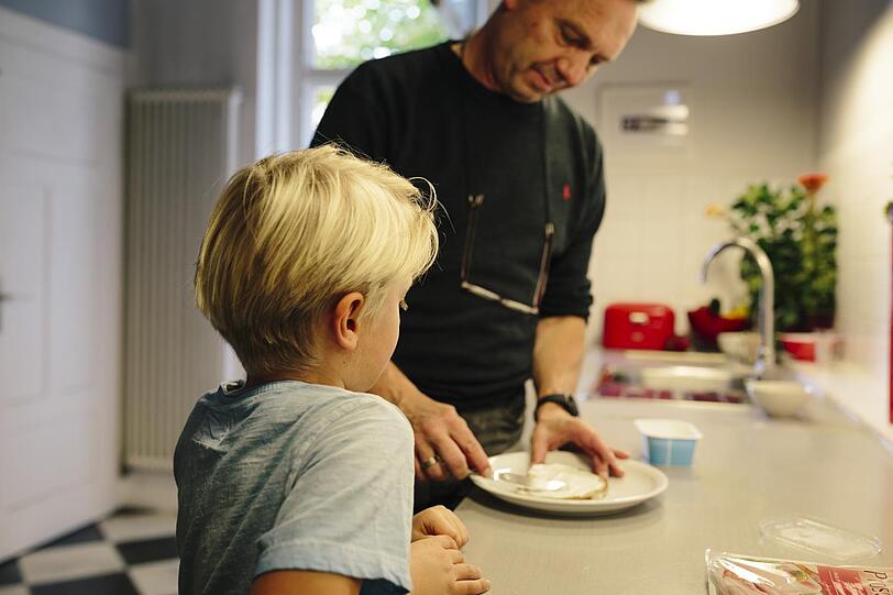 Bevor es an die Hausaufgaben geht, sorgt der CareProf für eine kleine Mahlzeit
