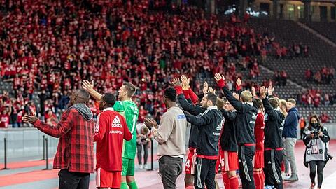 Der 1. FC Union Berlin feierte mit den Fans den Einzug in die Gruppenphase der Conference League.