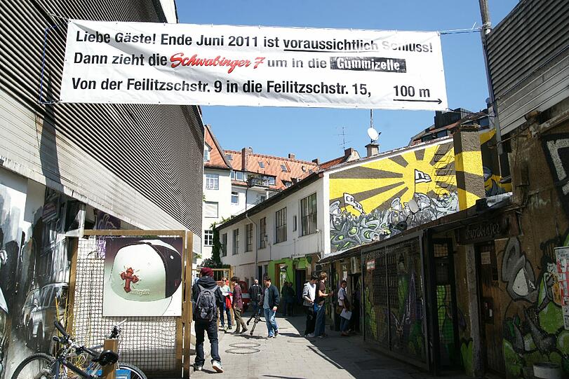 Nächste Station Gummizelle: Ende Juni zieht die &bdquo;Schwabinger 7&ldquo; in die Feilitzschstraße 15.