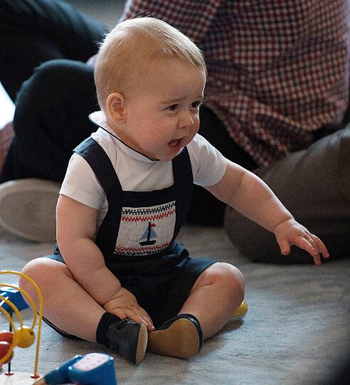 Royal Baby in der Krabbelgruppe. Der kleine Prinz schien sichtlich Spaß zu haben. Die süßen Fotos von der Krabbel-Party.