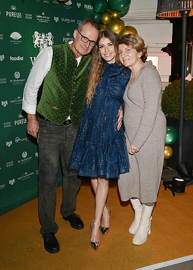 Feiern heuer auch gemeinsam Weihnachten: Cathy Hummels mit ihren Eltern Alfred und Marion