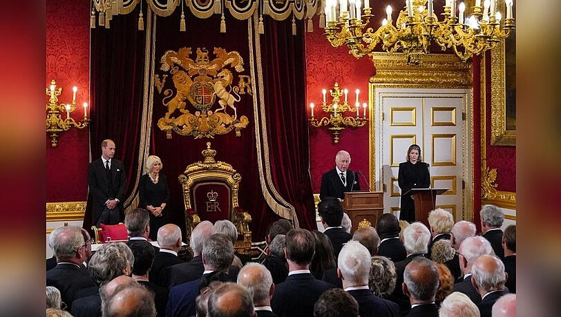 Charles III. ist im Londoner St. James' Palast zum König proklamiert worden.