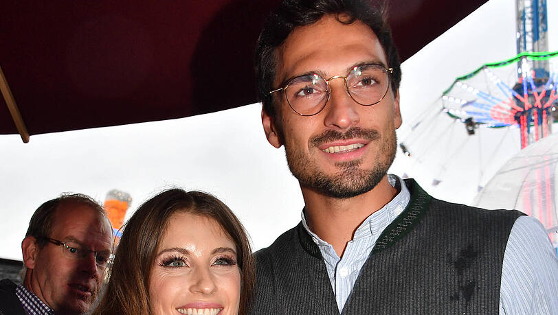 Cathy Hummels, die Ex-Frau von Mats Hummels, ist mit viel Hass konfrontiert. Cathy Hummels, die Ex-Frau von Mats Hummels, ist mit viel Hass konfrontiert.
