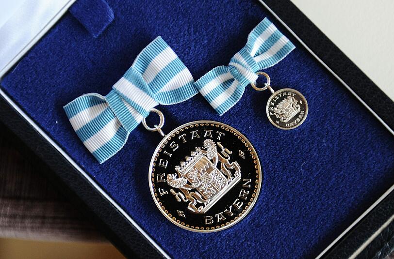 Eine Bayerische Rettungsmedaille. Die Medaille wird an Personen vergeben, die eine Rettungstat unter Einsatz ihres eigenen Lebens durchgeführt haben.