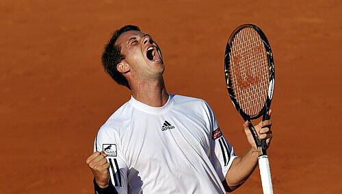 Der Sieg gegen Turnierfavorit Djokovic dürfte für Philipp Kohlschreiber das Spiel seines Lebens gewesen sein. Der Sieg gegen Turnierfavorit Djokovic dürfte für Philipp Kohlschreiber das Spiel seines Lebens gewesen sein.