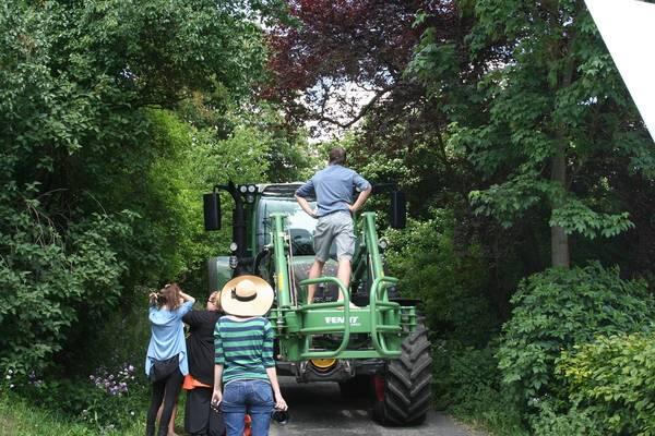 Bilder vom Making- of: Die Aufnahmen für den Jungbauernkalender 2013 in Bayern fanden im Mai statt