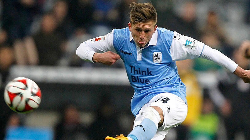 Krisztian Simon:
Pechvogel Simon absolvierte nach seinem Einsatz im Hinspiel gegen Kiel insgesamt nur noch drei Pflichtspiele für 1860. Der ungarische Nationalspieler zog sich gleich zwei Kreuzbandrisse zu und hat eine lange Leidenszeit hinter sich. Aktuell kann er wieder spielen, bisher konnte er dies aber nur bei den Amateuren zeigen.