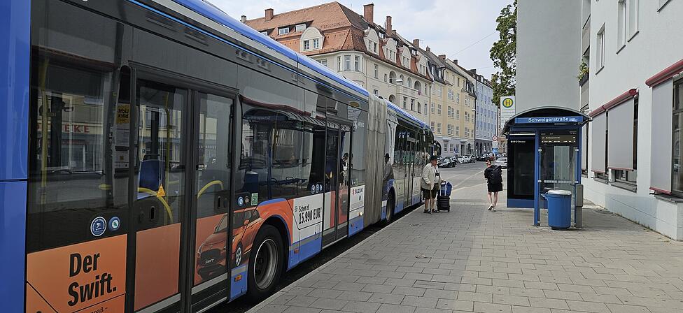 Die Haltestelle Schweigerstra&szlig;e zwischen Corneliusbr&uuml;cke und Mariahilfplatz in der Au: Hier sollen sich k&uuml;nftig die Routen der Buslinien 52 und 62 trennen.