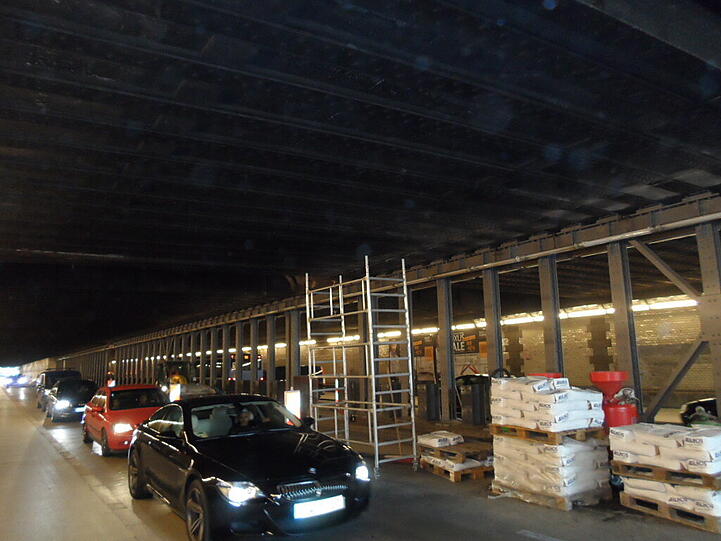 Baustelle Paul-Heyse-Tunnel: Der Blick in die dreckige Röhre