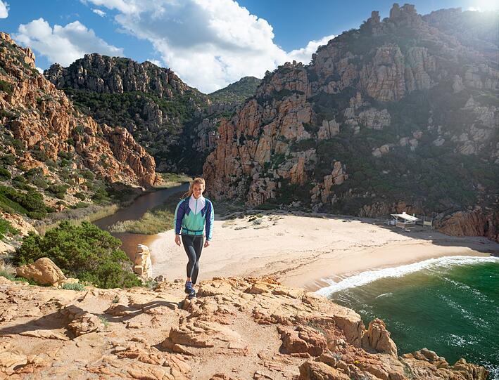 Ein Ort der Ruhe: die Bucht Li Cossi an der Costa Paradiso in Sardinien.