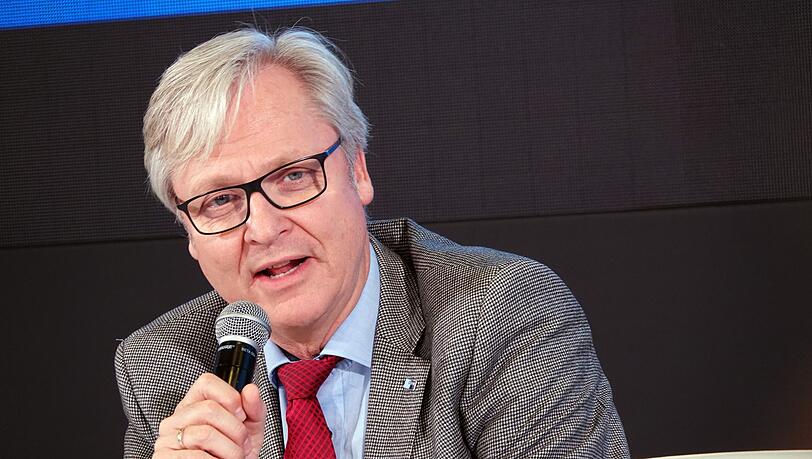Martin Wansleben, Hauptgeschäftsführer des Deutschen Industrie- und Handelskammertages (DIHK), bei der Konferenz der Auslandshandelskammer (AHK).
