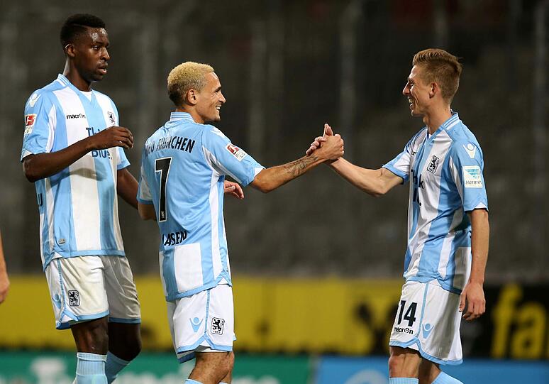 Die Bilder vom 3:1-Sieg der Löwen gegen Wacker Innsbruck.