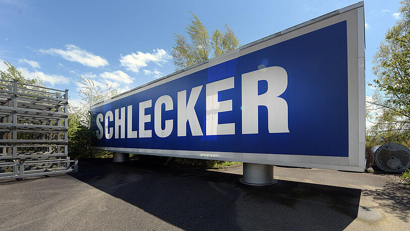 Die Anklage wirft Firmengründer Anton Schlecker vorsätzlichen Bankrott vor.