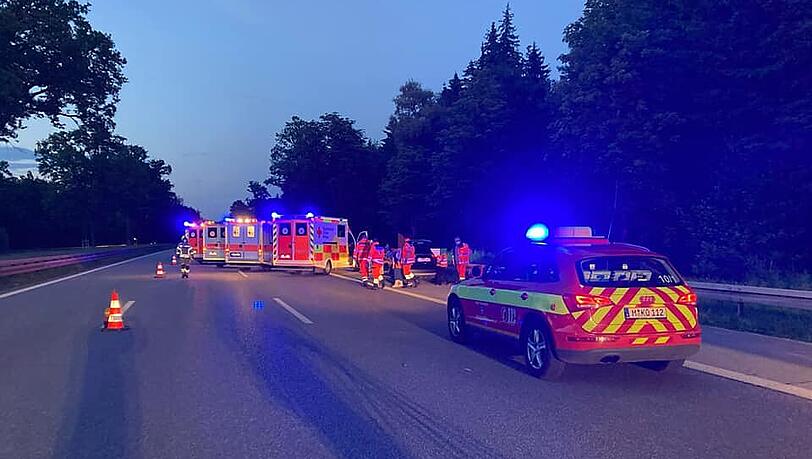 Die Autobahn war für rund zweieinhalb Stunden gesperrt.