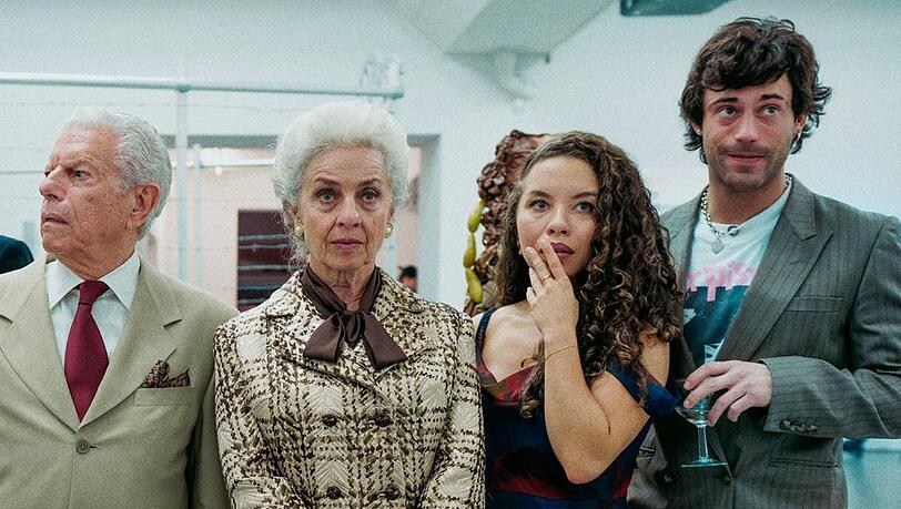 Mike Burstyn, Eleanor Reissa, Saffron Coomber und Aaron Altaras (v.l.n.r.) in "Die Zweiflers".