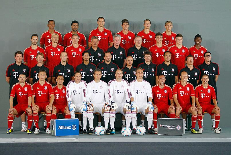 Das neue Team-Foto des FC Bayern: Wer lächelt am schönsten? Entscheiden Sie selbst - die Bilder
