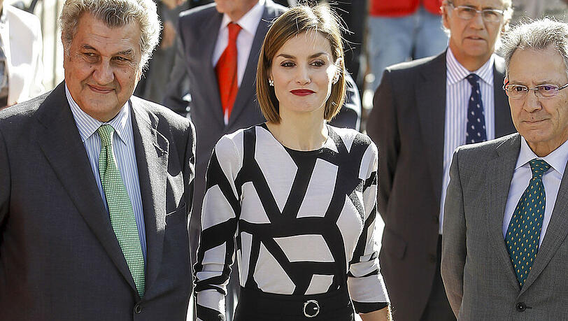 Königin Letizia von Spanien weiß, wie sie ihre schmale Silhouette in Szene setzen kann Königin Letizia von Spanien weiß, wie sie ihre schmale Silhouette in Szene setzen kann