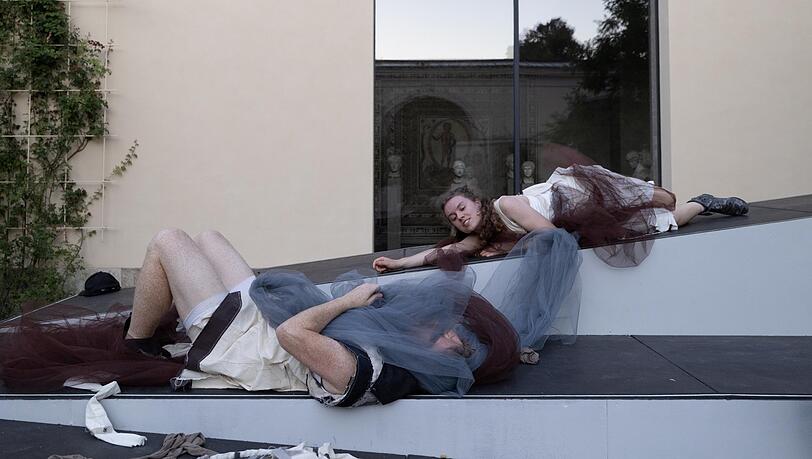 Hanna Gandor und Roland Schreglmann in "Antigone".