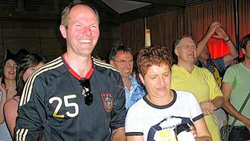 "Die Stimmung ist ja auch bei uns toll": Gerhard und Klaudia Müller, die Eltern von Thomas Müller. "Die Stimmung ist ja auch bei uns toll": Gerhard und Klaudia Müller, die Eltern von Thomas Müller.