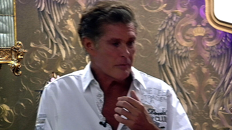 David Hasselhoff hat das "Promi Big Brother"-Haus nach vier Tagen verlassen. Seine besten Bilder aus dem Haus hier zum Durchklicken!