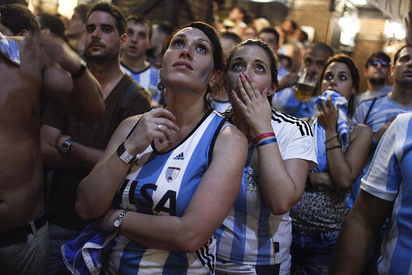 Die Holland-Fans weinen, die Argentinier feiern: Die Fan-Bilder vom WM-Halbfinale