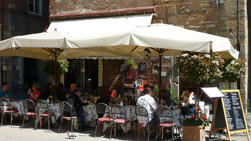 Gemütliches Restaurant in Lucca: hier ist selten ein Plätzchen frei.