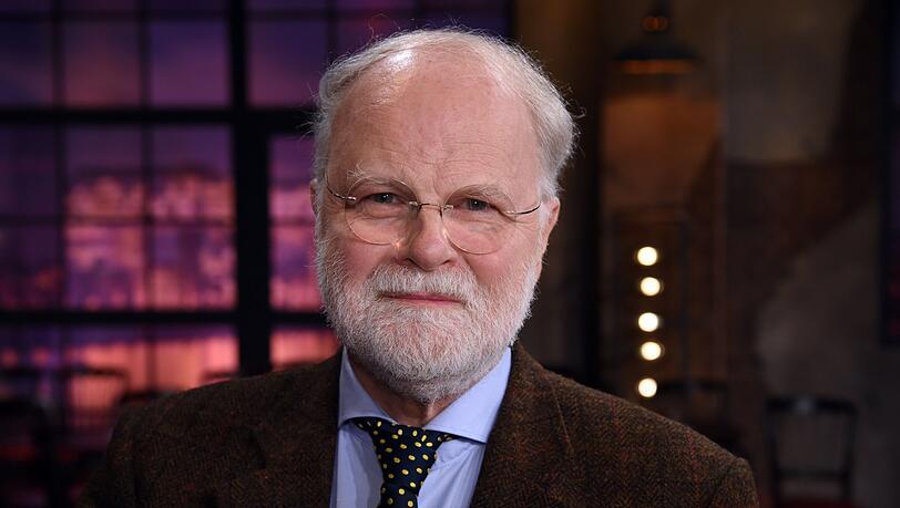 Der 70-jährige Psychiater, Theologe und Autor aus Bonn hat bis 2019 eine psychiatrische Klinik in Köln geleitet. Bekannt wurde er mit Titeln wie "Neue Irre! Wir behandeln die Falschen" (2020). Lütz redet Tacheles und ist gerngesehener Gast in Talkshows.