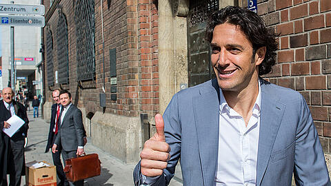Zwei Drittel Sieg, ein Drittel Niederlage: Luca Toni gewinnt vor Gericht gegen seine Steuerberater und bleibt trotzdem auf rund 500.000 Euro Steuerschuld sitzen.