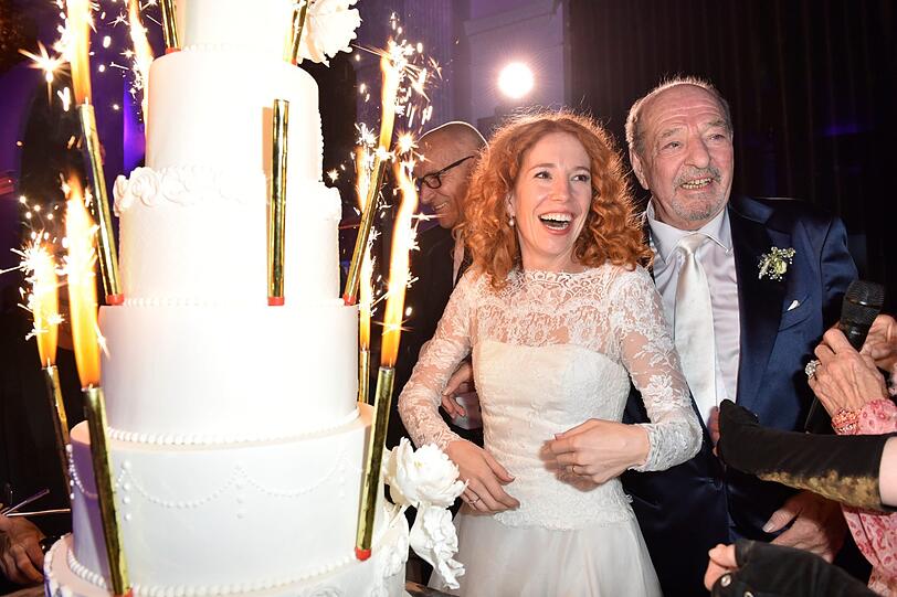 Ralph Siegel und seine Laura feiern ihre Hochzeit: Die Bilder vom rauschenden Fest im Münchner Lenbach Palais