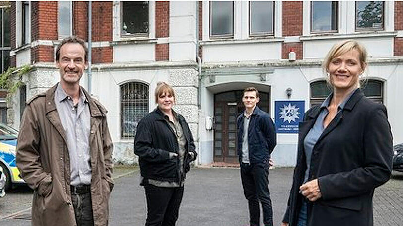 Jörg Hartmann, Stefanie Reinsperger, Rick Okon und Anna Schudt (v.l.) bei den Dreharbeiten zum Dortmund-"Tatort: Marionetten"