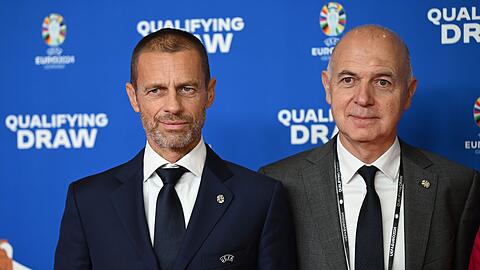 DFB-Chef Neuendorf hat eine klare Haltung zur Russland-Frage im Fußball.