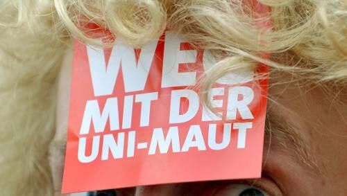 Immmer wieder wird in Bayern gegen die Studiengebühren demonstriert - bisher ohne Erfolg. (Archivbild) Immmer wieder wird in Bayern gegen die Studiengebühren demonstriert - bisher ohne Erfolg. (Archivbild)