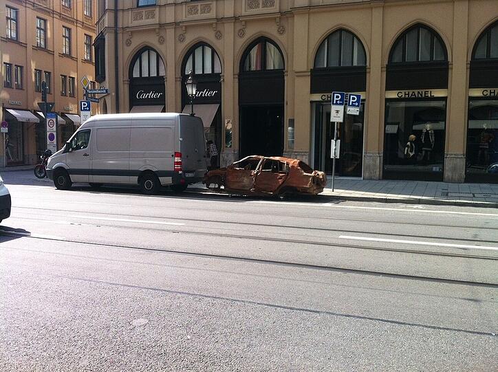 Die Rostlaube von der Maximilianstraße.