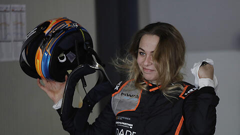 "Die Vorfreude ist extrem groß", sagt die Münchnerin Sophia Flörsch, die in dieser Saison in der DTM an den Start gehen wird.