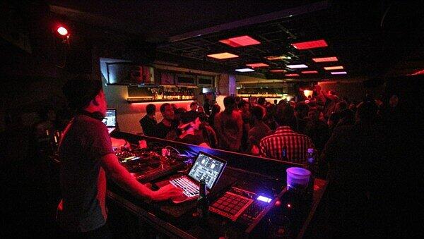 Die besten Party-Bilder vom Sonntag. Hier im Yib Yab.
