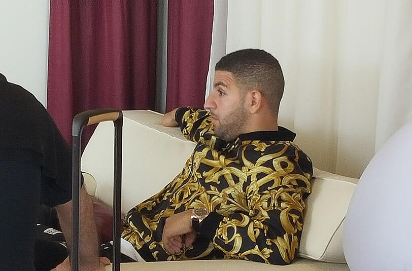 Schon im Teamhotel eingetroffen: Neulöwe Adel Taarabt.