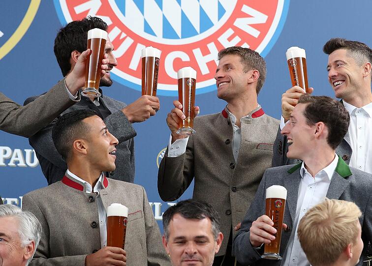 Auf das Geburtstagskind!