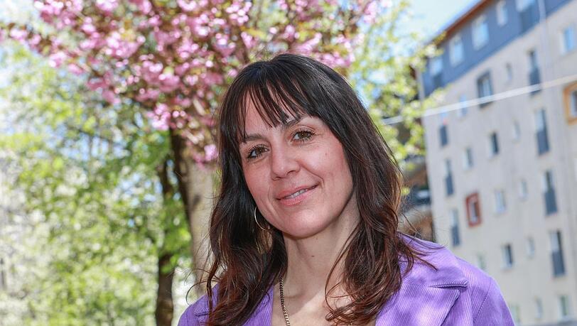 AZ-Interview mit Judith Niemeyer. Sie ist Producer und Green Consultant und arbeitet seit 1999 in der Film- und Fernsehbranche in Bereichen wie Produktion, Verleih, Weltvertrieb und PR. Aktuell ist sie unter anderem beim BR als Green Consultant tätig. Sie ist im Vorstand vom Bundesverband der Green Consultants Film & TV und ist Dozentin für Green Producing und Green Storytelling. AZ-Interview mit Judith Niemeyer. Sie ist Producer und Green Consultant und arbeitet seit 1999 in der Film- und Fernsehbranche in Bereichen wie Produktion, Verleih, Weltvertrieb und PR. Aktuell ist sie unter anderem beim BR als Green Consultant tätig. Sie ist im Vorstand vom Bundesverband der Green Consultants Film & TV und ist Dozentin für Green Producing und Green Storytelling.