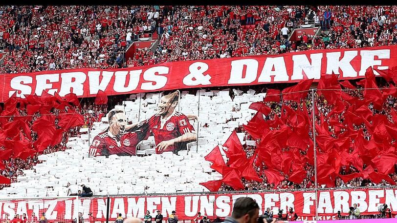Auch die Fans verabschieden ihre Legenden.