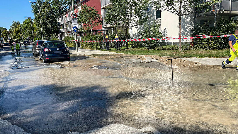 Plötzlich stand die Balanstraße unter Wasser. Plötzlich stand die Balanstraße unter Wasser.