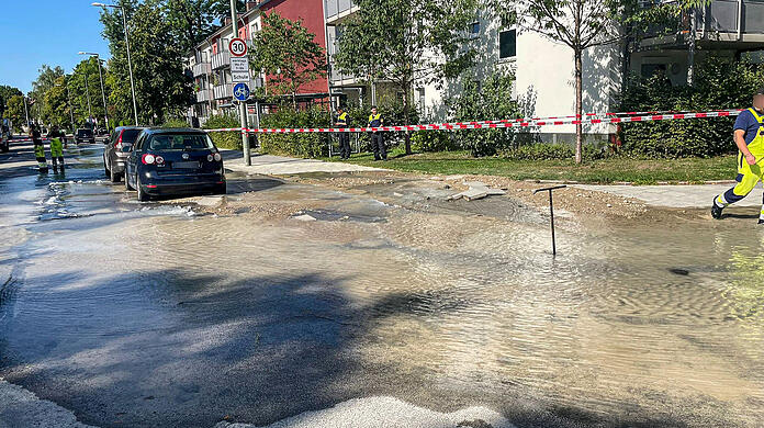 Plötzlich stand die Balanstraße unter Wasser.