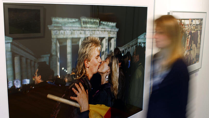Ein Foto von Thomas Hoepker in der Ausstellung "Drüben Leben - Fotografien aus Ostdeutschland" in Schwerin. Ein Foto von Thomas Hoepker in der Ausstellung "Drüben Leben - Fotografien aus Ostdeutschland" in Schwerin.