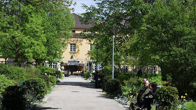 Das Park Café mit seinem Biergarten liegt direkt im Alten Botanischen Garten - auch dort ist immer wieder Vandalismus zu beklagen.