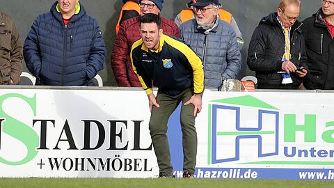 Vollgas an der Seitenlinie: Atdhedon Lushi.