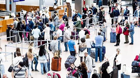 An den Test-Plänen für Rückkehrer aus Risikogebieten gibt es viel Kritik.