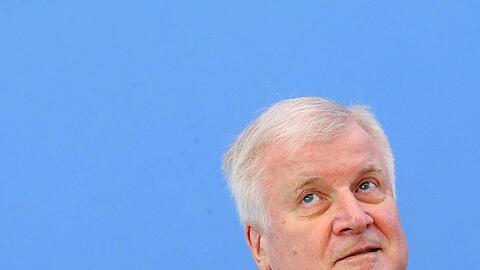 Hat die rechtsextremistische Vereinigung "Nordadler" verboten: Innenminister Seehofer.